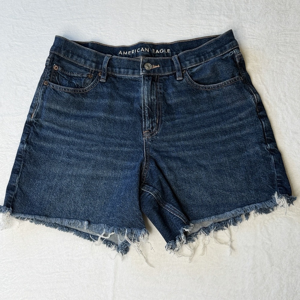 American Eagle Strigid Relaxed Shorts High Rise Womens 8 Raw Hem Denim Blue Jean
